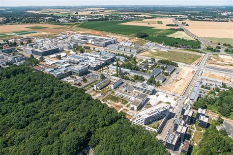 université paris saclay campus